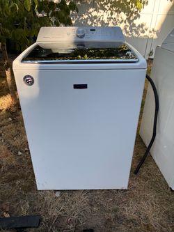 Maytag bravos XL 5.3 cubic foot washer and dryer set