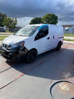 2015 Nissan Nv200