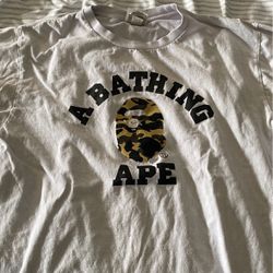 A Bathing Ape 1st Camo T-shirt Size Large