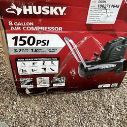 Husky 8 Gallon Air Compresor 