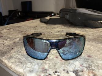 Reflective Oakley Shades 
