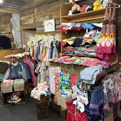 Girls Clothing At Pickers Paradise