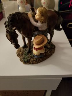Boy girl horse nickknak