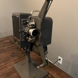 Kodascope Sixteen-10 Projector 