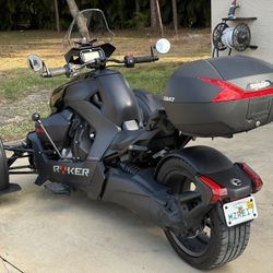 CanAmRyker Black 900cc