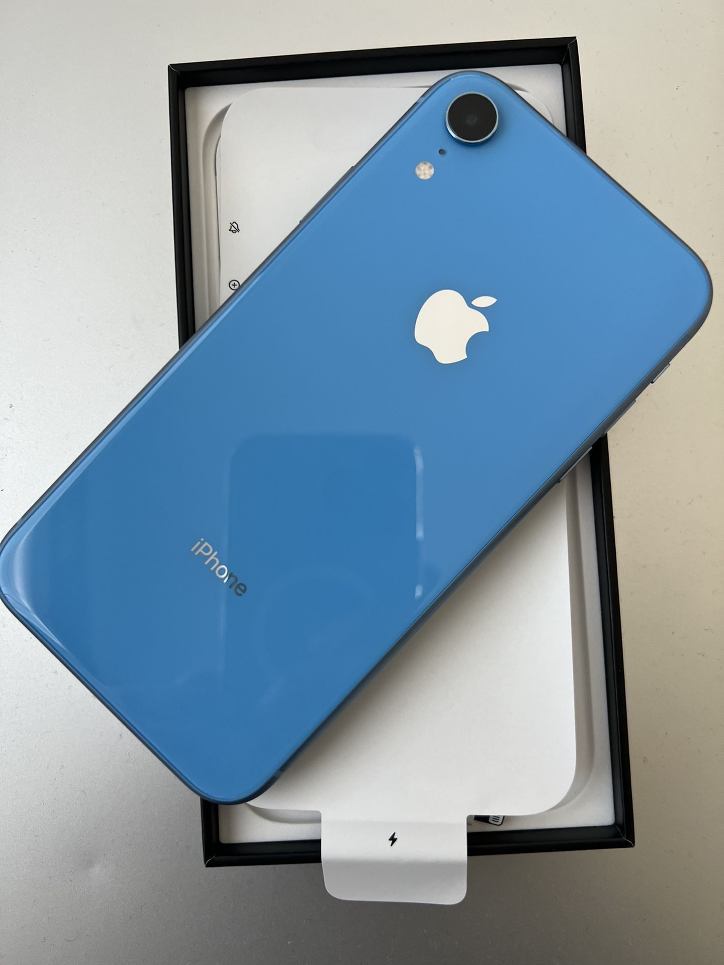 Iphone XR Blue 64GB ANY CARRIER