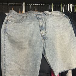 Levi’s denim shorts 