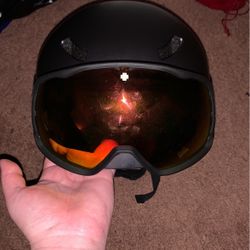 SKI HELMET AND GOGGLES