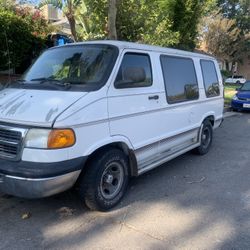 2002 Dodge Camper Van 1500