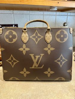 Louis Vuitton OnTheGo GM