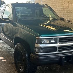 1998 Chevy K2500 6.5 Detroit DIESEL 