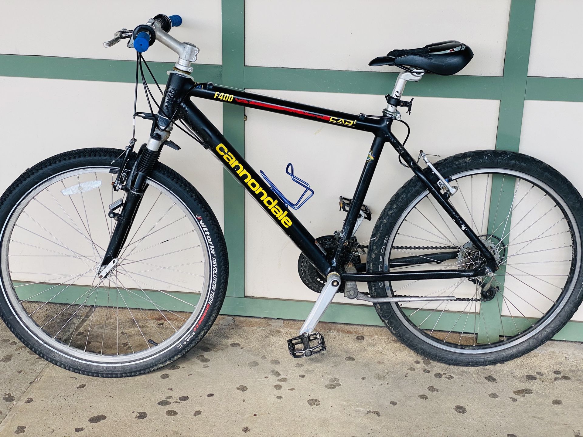 Cannondale F400 CAD2 Mountain Bike Road Bike Tires Hybrid. for Sale in