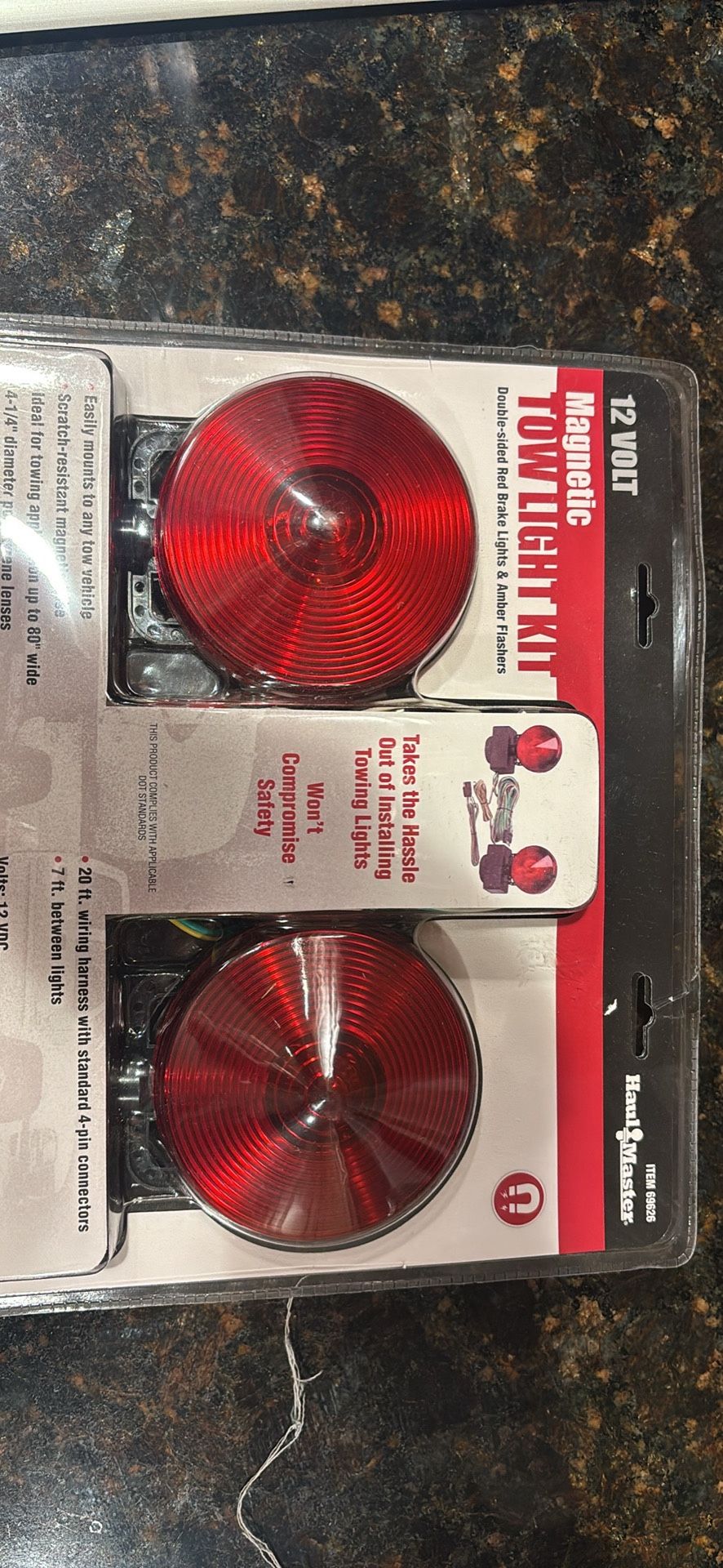 Magnetic tow light kit