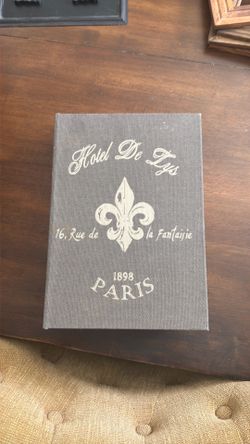 French box that looks like a book!