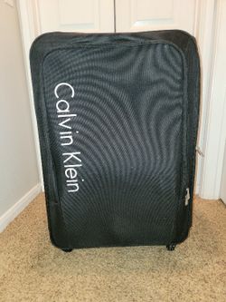 Calvin Klein Traveling Bag Used Once And Don't Need Anymore