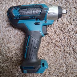 Makita WT02 Impact Wrench