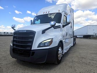 🔥 2022 FREIGHTLINER CASCADIA 126SLP 505HP ✅ CHROME PKG - 8900 HRS