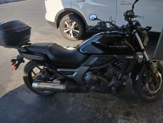 2014 honda ctx 700n ctx700 dct abs automatic - $2,700 (near IKEA south)