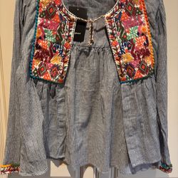 NWT qizai blouse size M blue stripes