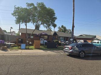 Huge yard sale!!