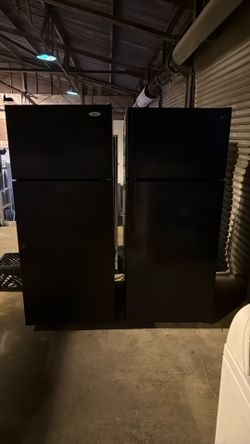 Refrigerator black