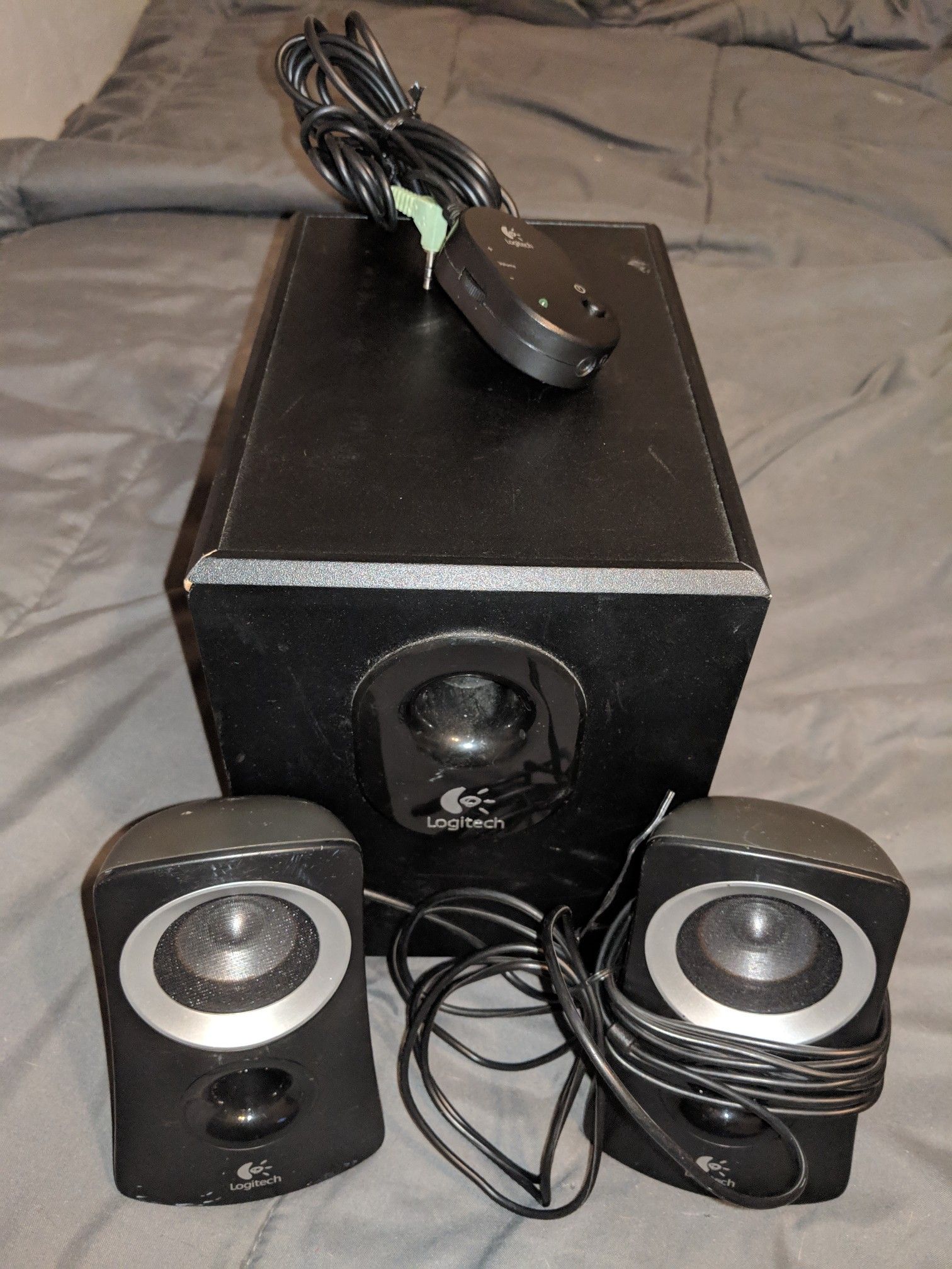 Logitech Subwoofer Speaker System