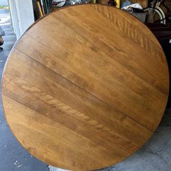 Round Table And Chairs