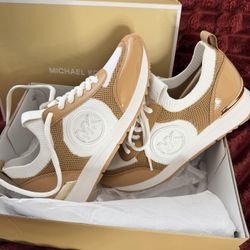 Michael Kors Jenkins Two-Tone Stretch Knit Trainer in the peanut color