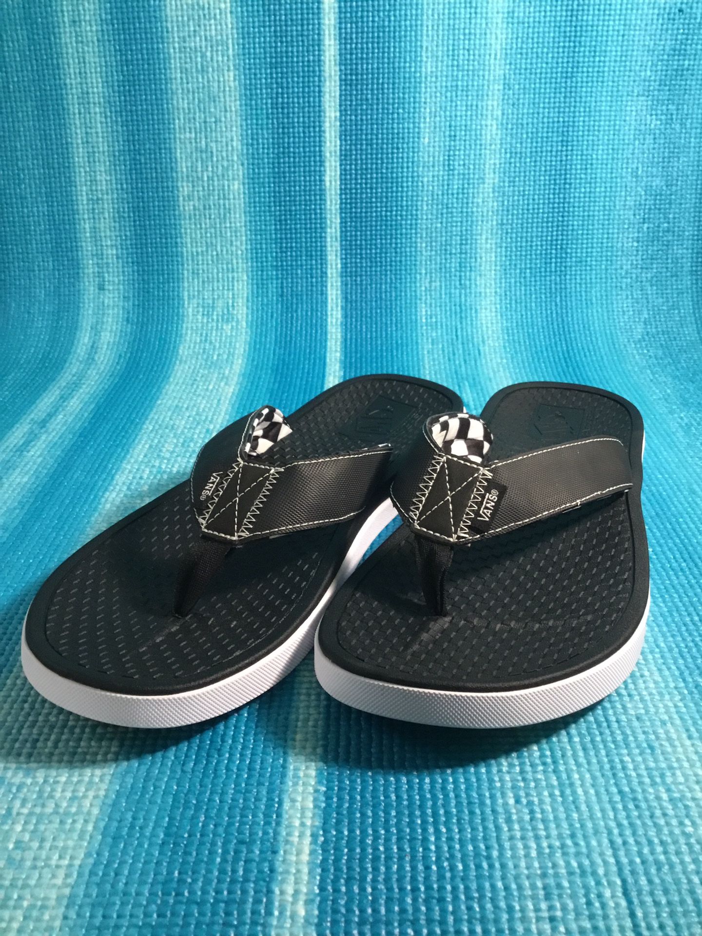 Vans flip flop size 11