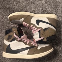 Travis Scott Jordan 1 