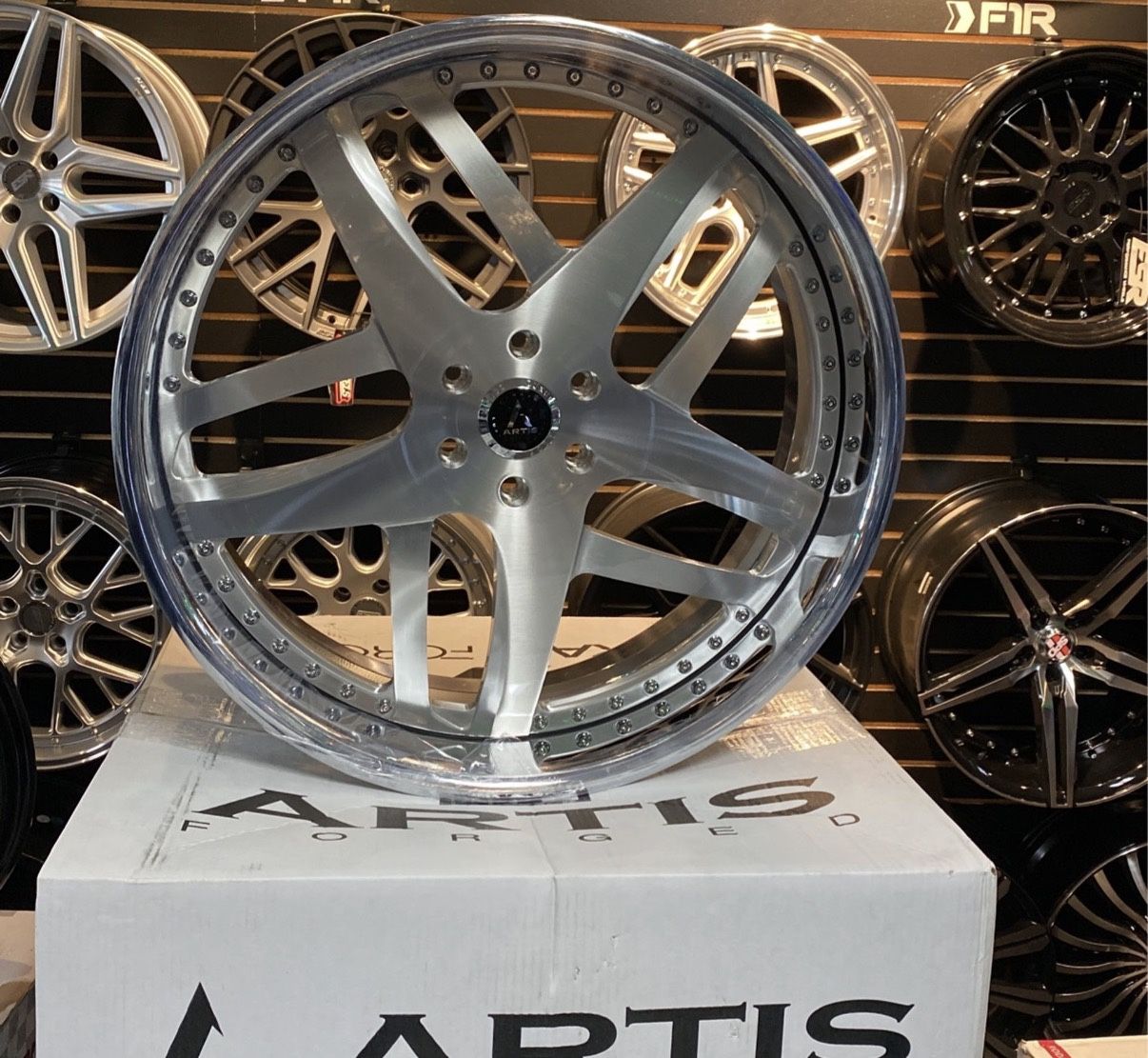 2 Piece Wheels Artis Custom Built 22”-28”