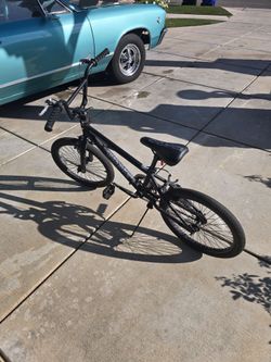 Boy's 20 inch Mongoose bike