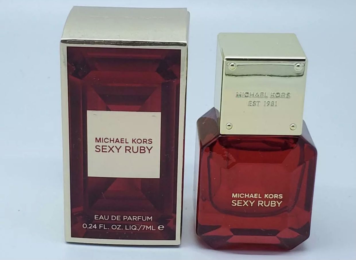 MICHAEL KORS Sexy Ruby Perfume