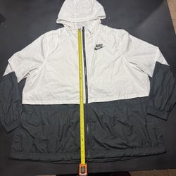 Nike Windbreaker Jacket Women’s Extra Large Black And White