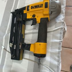 Dewalt 16 gauge straighten nailer