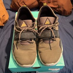 Nike SB Trainerendor Olive/black Mens Size 9.5