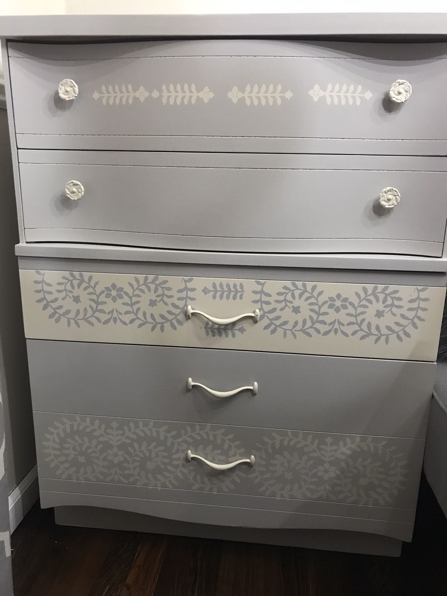 Bedroom set $150 2 piece hand painted set