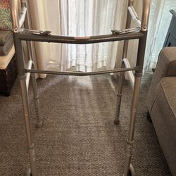 Medline 2-button folding walker with 5" casters (excellent Like New Condition)