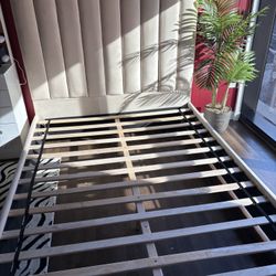 Tall Head Card /bed Frame 