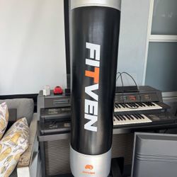 Puchimbag De Adulto Nuevo Con Sus Guantes Mide 67” Pulgadas De Alto 