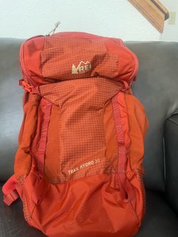 Men’s REI Co-op trail hydro 30L hydration pack