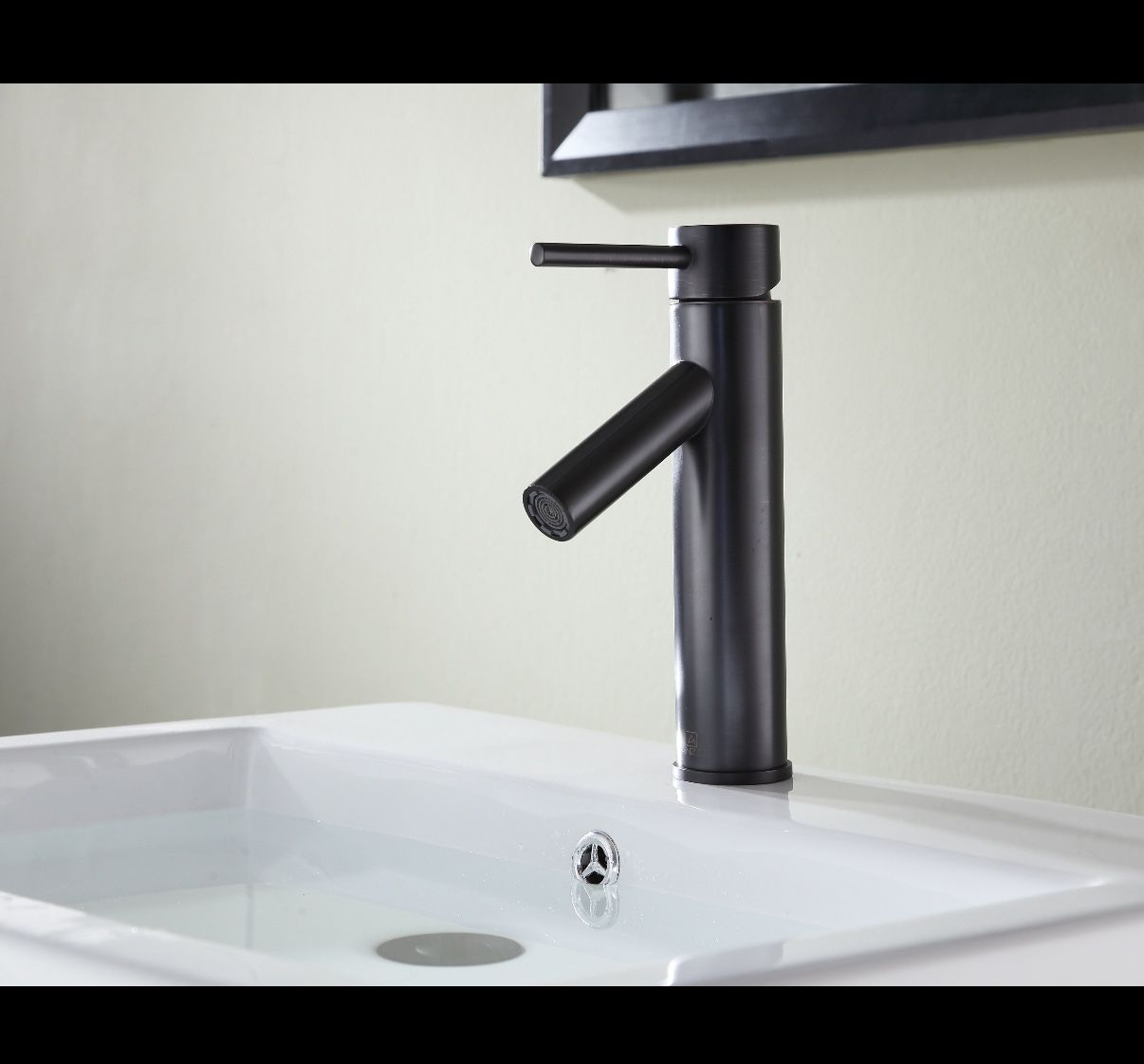 Single Hole Bathroom Faucet