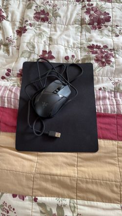 Gaming mouse and mouse pad combo