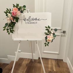 💐 Blush & Ivory Floral + White Easel Stand