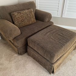 Oversize Chair And Ottoman