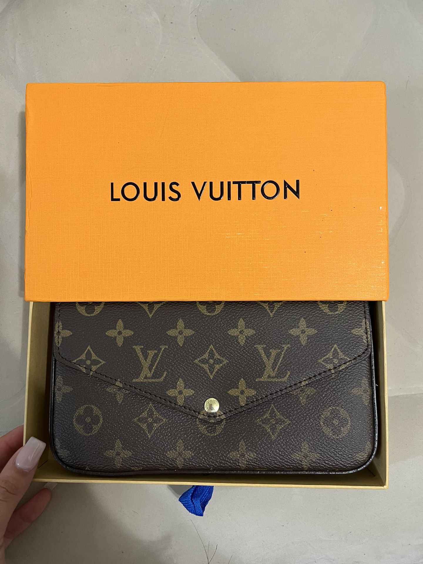 Louis Vuitton Monogram Felicie Pochette (Félicie Pochette M61276) for Sale  in Miami Gardens, FL - OfferUp