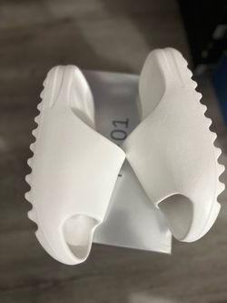 yeezy yzy ys-01 slide white size 9 deadstock ds brand new og all included