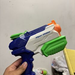 Super Soaker Nerf Gun