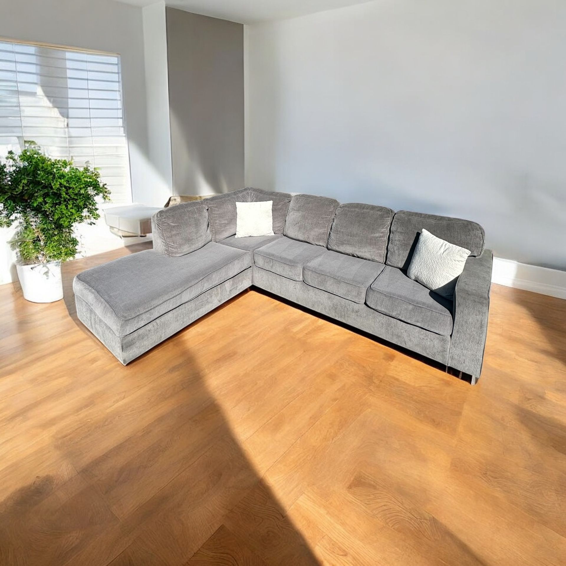 FREE DELIVERY! 🚚 Ashley Furniture Gray Sectional Sofa – Clean & Cozy, Great Deal!