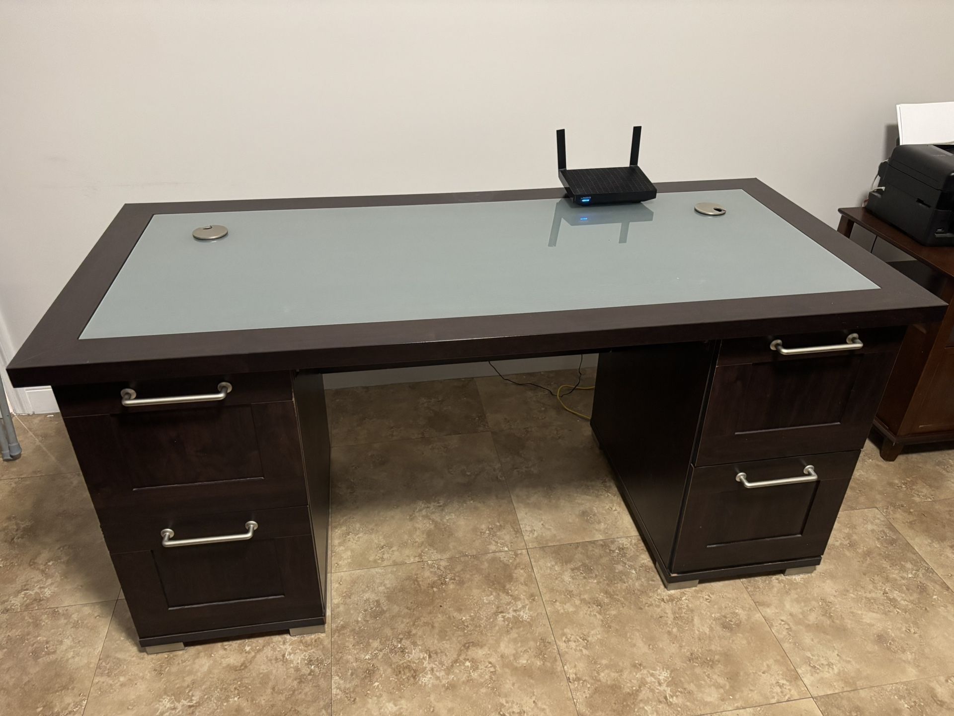 Office Desk. Good Condition